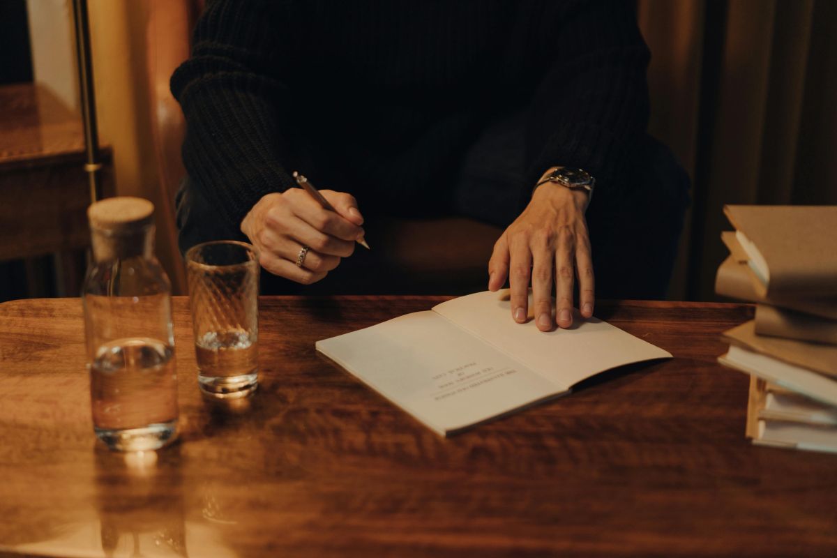 Diferencia entre contrato privado y público